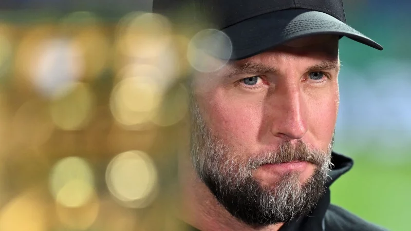 Trainer Sebastian Hoene&szlig; vom VfB Stuttgart steht Medienberichten zufolge auf der Liste von Fenerbahce Istanbul. (Archivbild) - &copy; Swen Pf&ouml;rtner/dpa