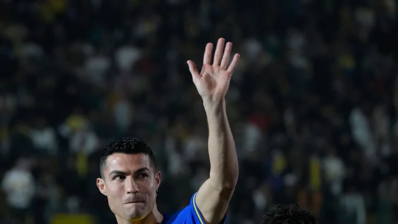 Wechselt Cristiano Ronaldo von Al-Nassr FC kurzfristig zu einem Club-WM-Teilnehmer? - © Amr Nabil/AP/dpa