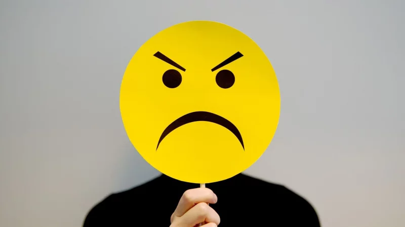 Satz mit X, das war nix: Wer einen Jobwechsel zutiefst bereut, hadert oft mit der Frage, was nun der nächste Schritt sein könnte. - © Karolina Rezac/dpa-tmn