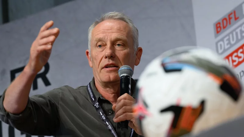 Ex-Bundesliga-Trainer Christian Streich mit einem Pl&auml;doyer f&uuml;r Nachwuchsfu&szlig;baller. - &copy; Hendrik Schmidt/dpa