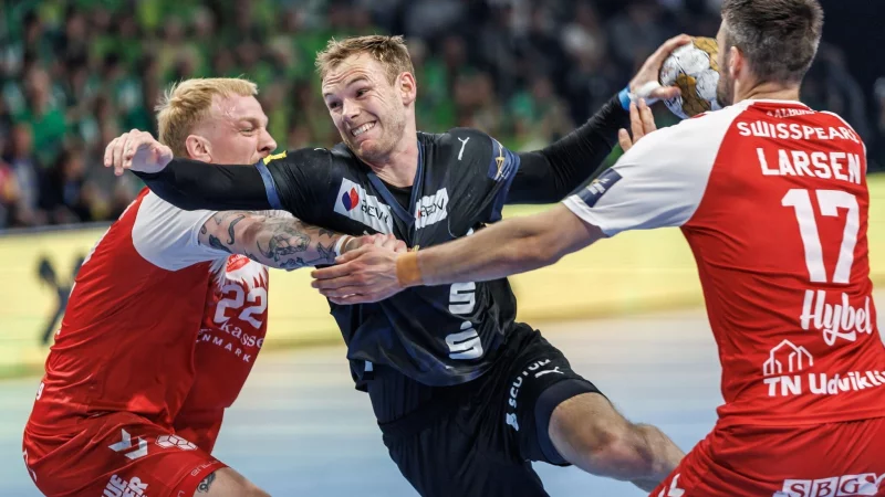 Welthandballer Mathias Gidsel war auch im Rückspiel in Aalborg bester Berliner Werfer - © Andreas Gora/dpa