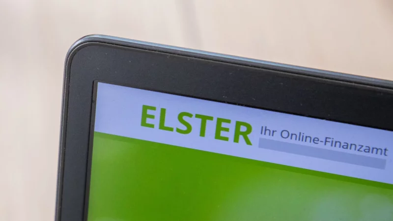 Die Abgabefrist für die Steuererklärung 2024 endete am 31. Juli 2025: Wer diesen Termin verpasst hat, muss mit Verspätungszuschlägen rechnen - © Christin Klose/dpa-tmn