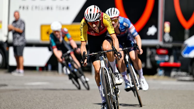 Emanuel Buchmann hat sein Ex-Team kritisiert. - &copy; Uwe Anspach/dpa