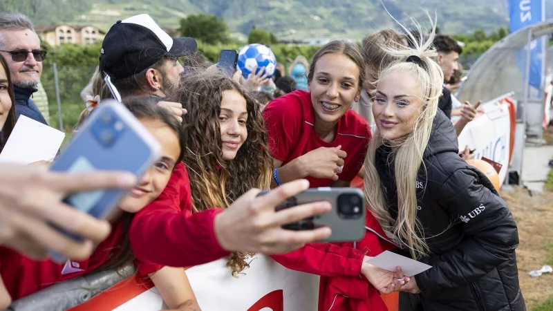 Social-Media-Star Alisha Lehmann wechselt von Juventus Turin zu einem Ligakonkurrenten. - © Cyril Zingaro/KEYSTONE/dpa