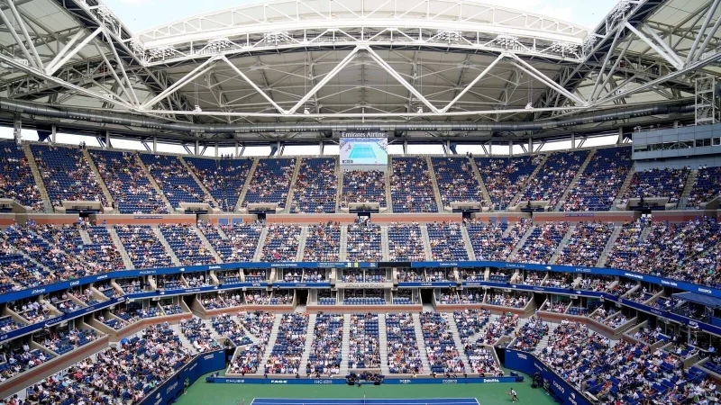 Die US Open schütten erneut ein Preisgeld in Rekordhöhe aus. - © John Minchillo/AP/dpa