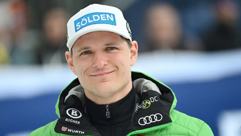 Nach seiner aktiven Ski-Karriere macht Thomas Dreßen als Trainer weiter. - © Angelika Warmuth/dpa