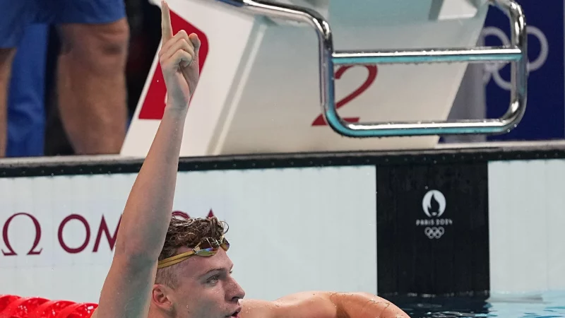 L&eacute;on Marchand ist auch ein Jahr nach Olympia sehr stark. - &copy; Michael Kappeler/dpa