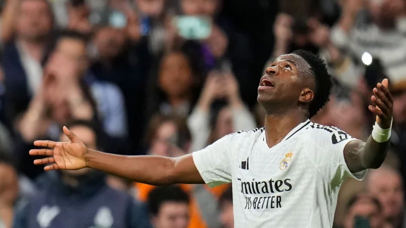 Kein Profi wird in Spanien so oft rassistisch beleidigt wie Vinícius Junior. (Archivfoto) - © Manu Fernandez/AP/dpa