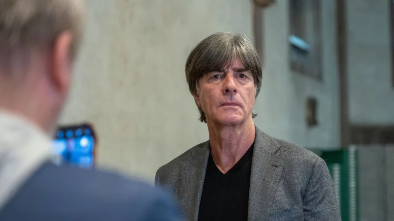 Bereit f&uuml;r eine R&uuml;ckkehr auf die Trainerbank? Joachim L&ouml;w. - &copy; Helena Dolderer/dpa