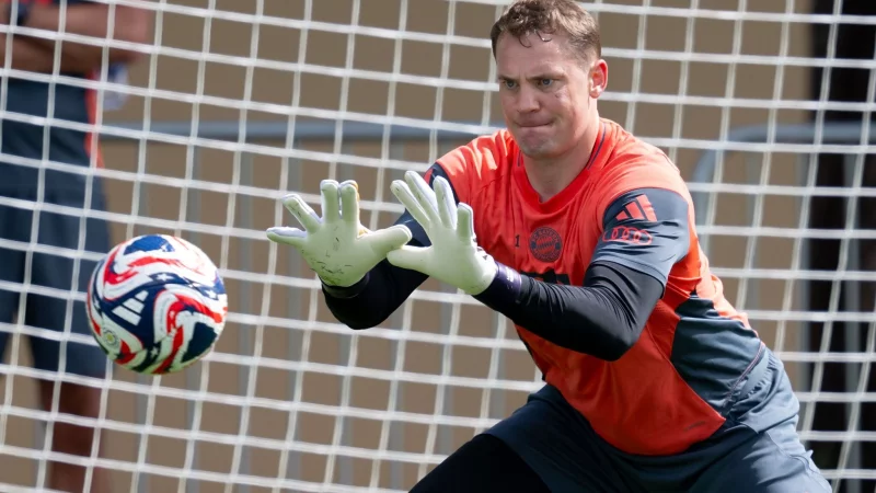 Voller Fokus auf den Ball und Paris Saint-Germain: Manuel Neuer. - &copy; Sven Hoppe/dpa