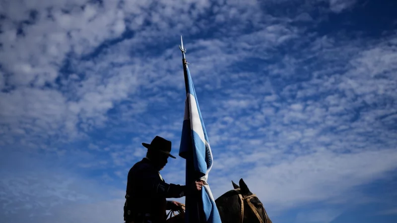 Die Gauchos sind berittene Viehh&uuml;ter. (Symbolbild) - &copy; Natacha Pisarenko/AP/dpa