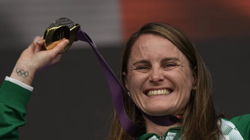 Ihr größter Erfolg: Ciara Mageean gewann bei Leichtathletik-EM 2024 Gold über 1500 Meter. - © Michael Kappeler/dpa