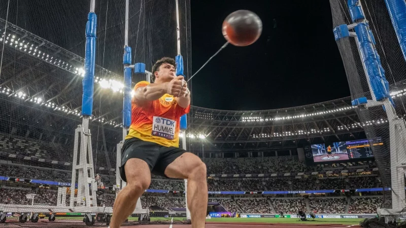 Ein Zeichen f&uuml;r eine erfolgreiche neue Generation? Merlin Hummel gewinnt Silber. - &copy; Michael Kappeler/dpa