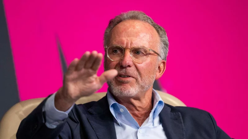 Karl-Heinz Rummenigge gibt dem Bundestrainer einen Rat f&uuml;r die WM. - &copy; David Inderlied/dpa