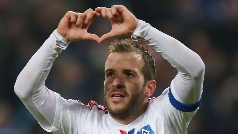 Trotz der Verbundenheit zum HSV traut er dem Bundesliga-R&uuml;ckkehrer bei den Bayern nicht viel zu. (Archivbild) - &copy; Malte Christians/dpa