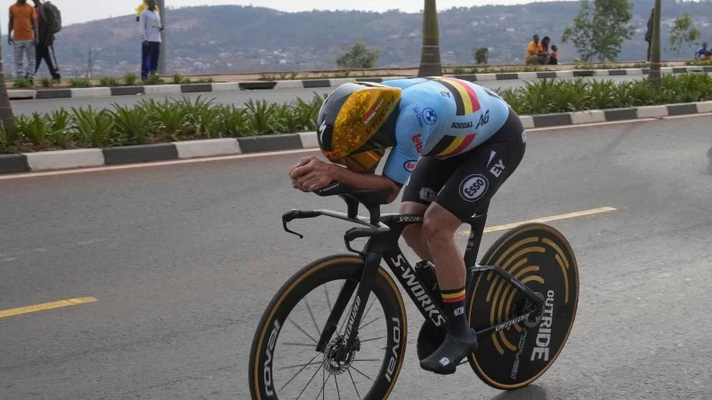Der Belgier Remco Evenepoel beim Einzelzeitfahren der WM in Ruanda. - &copy; Jerome Delay/AP/dpa