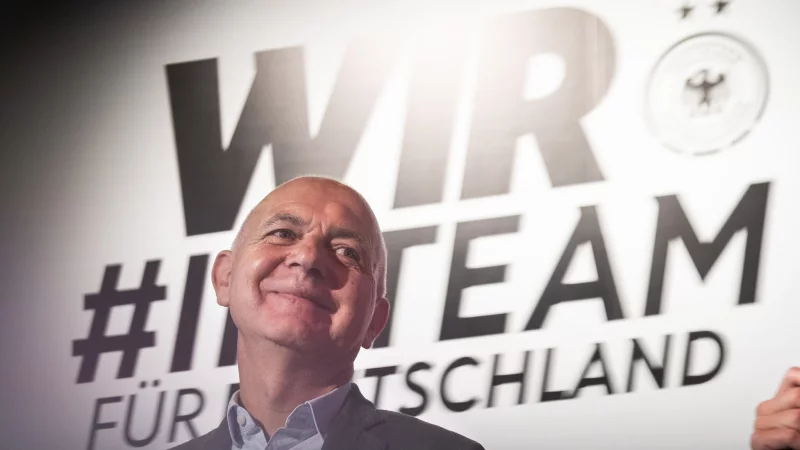 DFB-Pr&auml;sident Bernd Neuendorf auf EM-Besuch in Z&uuml;rich - &copy; Sebastian Gollnow/dpa