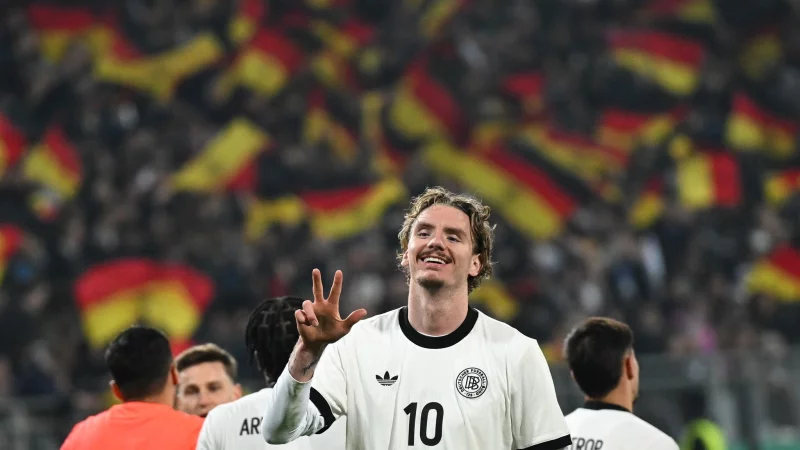 Der Shootingstar der Bundesliga-Saison: Nick Woltemade vom VfB Stuttgart. - © Arne Dedert/dpa