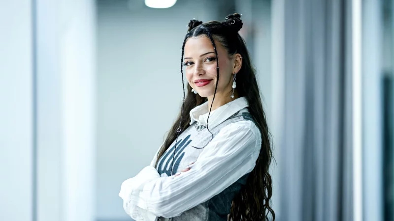 S&auml;ngerin Nina Chuba bringt jetzt ihr zweites Studioalbum heraus. - &copy; Britta Pedersen/dpa