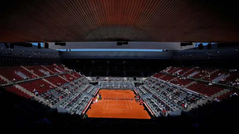 Das Tennis-Turnier in Madrid war wegen eines Stromausfalls in Spanien unterbrochen. - © Manu Fernandez/AP/dpa