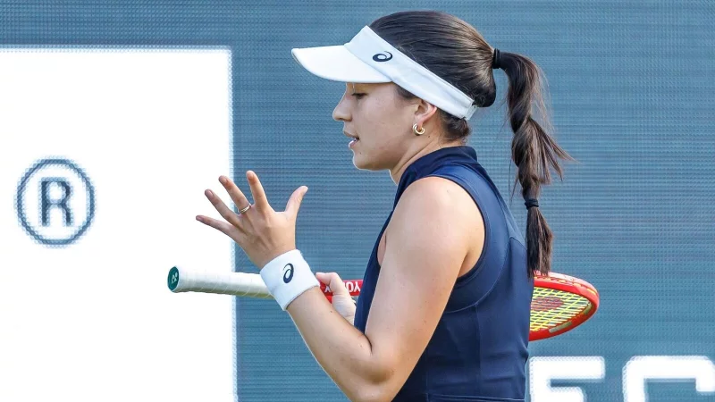 Eva Lys bekommt im Netz viele Drohungen. - © Andreas Gora/dpa