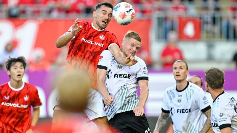 Dreifacher Torsch&uuml;tze gegen M&uuml;nster: Kaiserslauterns St&uuml;rmer Ivan Prtajin. - &copy; Uwe Anspach/dpa