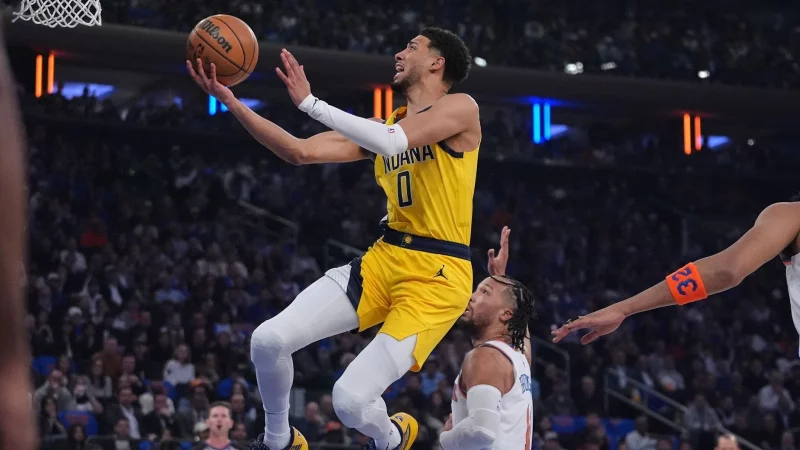 Tyrese Haliburton erzwang mit den Pacers erst die Verlängerung und holte dann einen unerwarteten Auswärtssieg. - © Frank Franklin II/AP/dpa