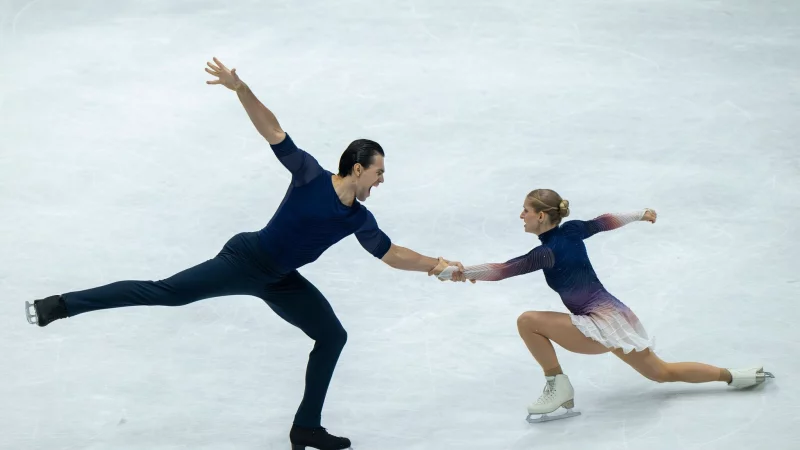 Minerva Hase (r) und Nikita Volodin feierten einen Traum-Einstand in die Olympia-Saison. - &copy; Peter Kneffel/dpa