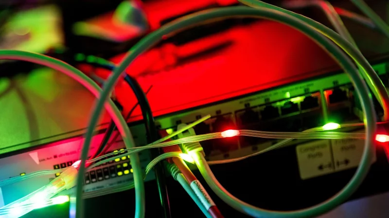 Wer seine Zugangsdaten weitergibt, riskiert den endgültigen Verlust seiner Kryptowerte - in solchen Fällen bestehen in der Regel weder Rückgabe- noch Entschädigungsansprüche. - © Daniel Bockwoldt/dpa/dpa-tmn