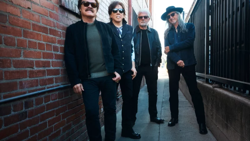 Zum 50-jährigen Jubiläum gingen die Doobie Brothers Tom Johnston, John McFee, Michael McDonald, Patrick Simmons (l-r) zu viert auf Tournee. - © Clay Patrick McBride/Warner/dpa