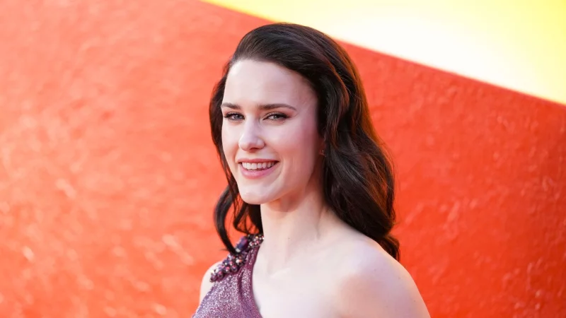 US-Schauspielerin Rachel Brosnahan war gerade auf einer öffentlichen Toilette, als Regisseur James Gunn ihr eine Rolle im neuen Superman-Film anbot. (Archivbild) - © Scott A Garfitt/AP/dpa