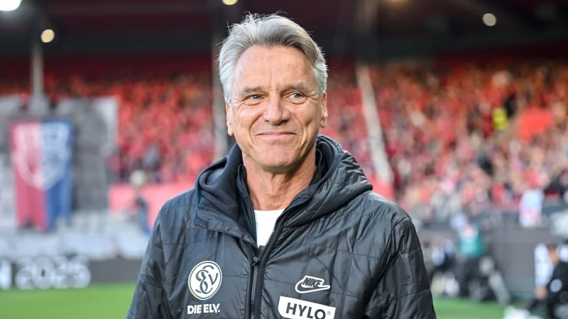 Trainer Horst Steffen - Wechselt er in die Fußball-Bundesliga? - © Harry Langer/dpa