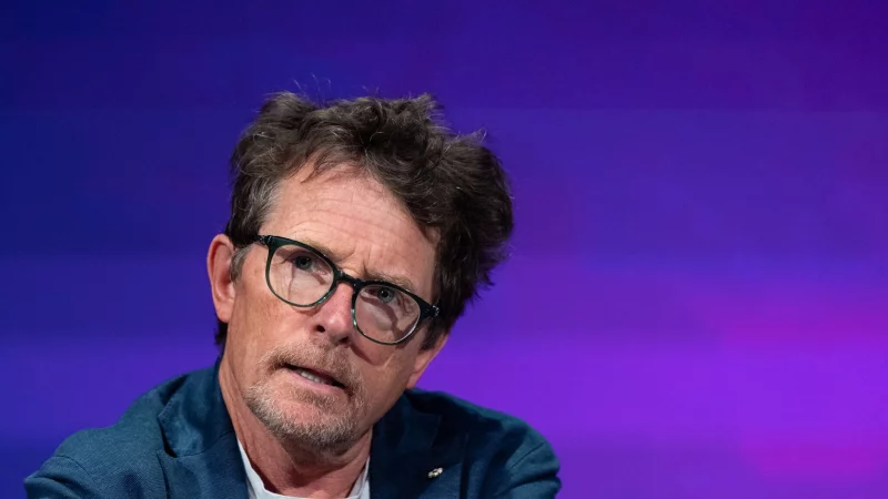 Der an Parkinson erkrankte Filmstar Michael J. Fox kehrt für die neue Staffel der Serie «Shrinking» vor die Kamera zurück. (Archivbild) - © Sven Hoppe/dpa