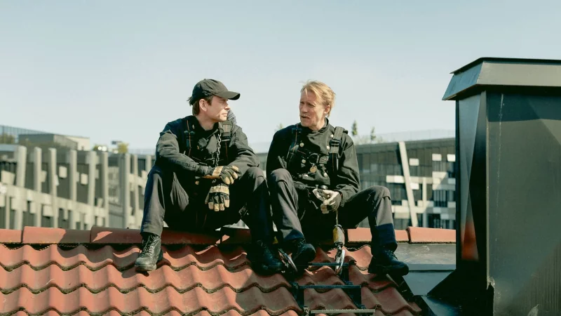 Jan Gunnar Røise und Thorbjørn Harr in einer Szene des Films «Oslo Stories: Sehnsucht» - © Lukasz Bak/-/