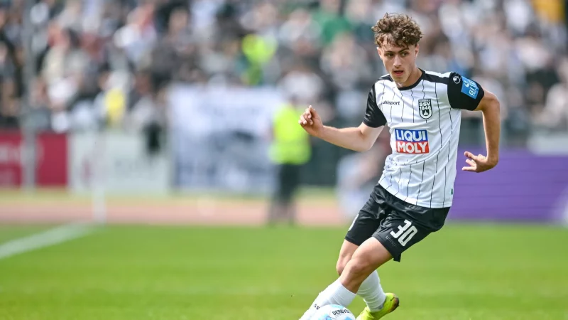 Kennt die 2. Liga: Maurice Krattenmacher spielte vergangene Saison für den SSV Ulm. - © Harry Langer/dpa