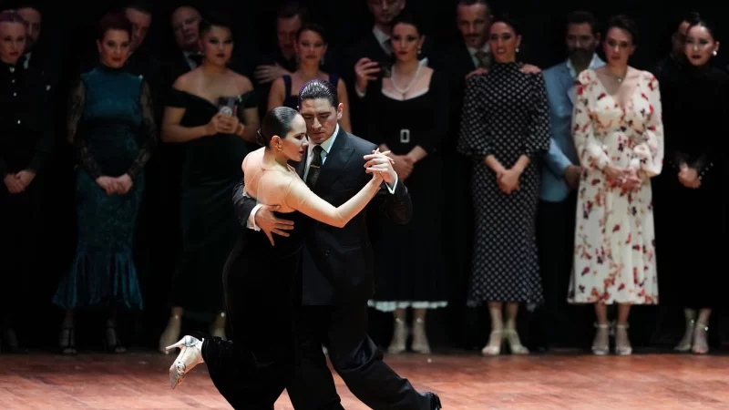 Tango ist ein wichtiger Bestandteil der argentinischen Kultur. - &copy; Natacha Pisarenko/AP/dpa