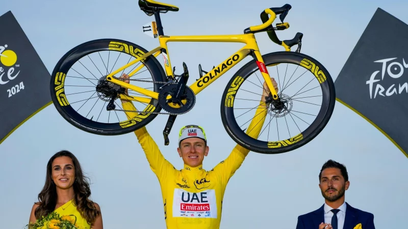 Holt Tadej Pogacar dieses Jahr seinen vierten Tour-Sieg? - © Jerome Delay/AP/dpa