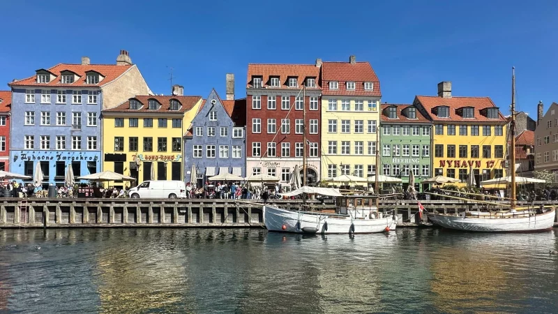 Nachhaltig reisen wird belohnt: Kopenhagen setzt auf clevere Anreize für klimafreundlichen Tourismus. - © Steffen Trumpf/dpa/dpa-tmn