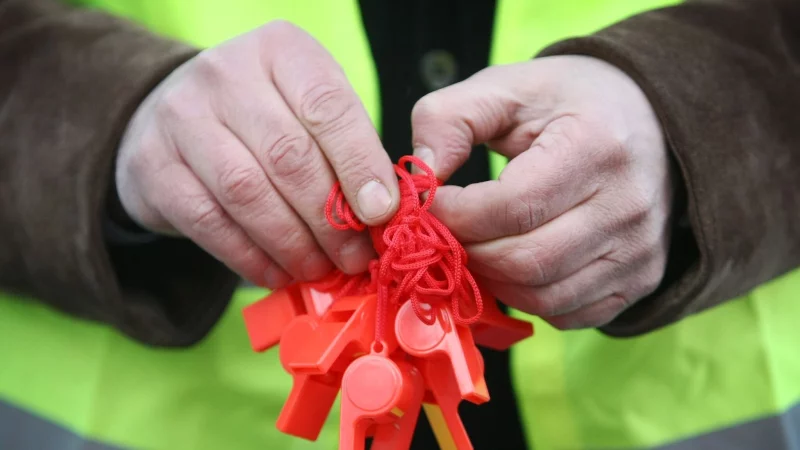 Beim Stichwort Gewerkschaft denken viele direkt an Streik: Die Mitgliedschaft bietet aber auch dar&uuml;ber hinaus Schutz und Vorteile im Arbeitsleben. - &copy; picture alliance / dpa