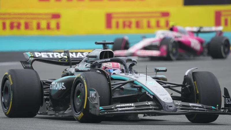 Kimi Antonelli düpiert die Konkurrenz in Miami. - © Hasan Bratic/dpa