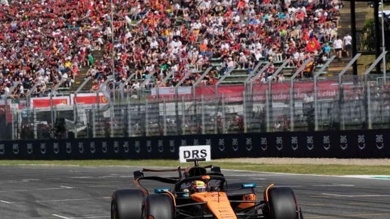 WM-Spitzenreiter Oscar Piastri startet den Grand Prix in Imola von ganz vorn. - &copy; Luca Bruno/Pool AP/AP/dpa