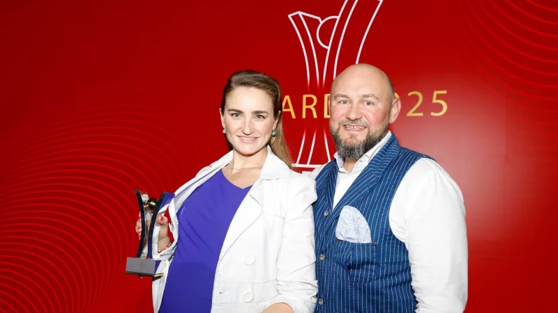 Endlich zu dritt: Elena Semechin und ihr Mann Phillip freuen sich &uuml;ber Sohn Karl Phillip. (Archivbild) - &copy; Georg Wendt/dpa