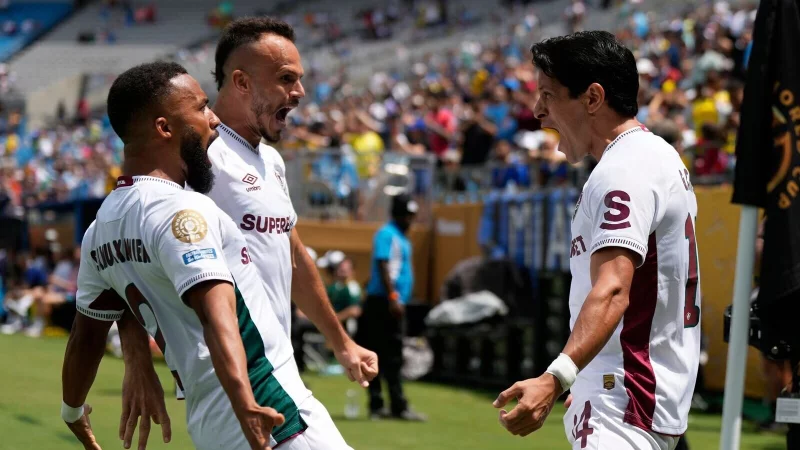 German Cano (r) erzielte den F&uuml;hrungstreffer f&uuml;r Fluminense. - &copy; Chris Carlson/AP/dpa
