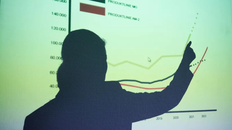 Visualisierte Inhalte durch Bilder, Diagramme oder Skizzen sind f&uuml;r die Zuh&ouml;rer einpr&auml;gsamer und lockern die Pr&auml;sentation auf. - &copy; Annette Riedl/dpa/dpa-tmn