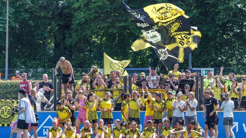Auf die Frauen von Borussia Dortmund wartet bei ihrer Pokal-Premiere der FC Bayern M&uuml;nchen. (Archivbild) - &copy; Andreas Gora/dpa