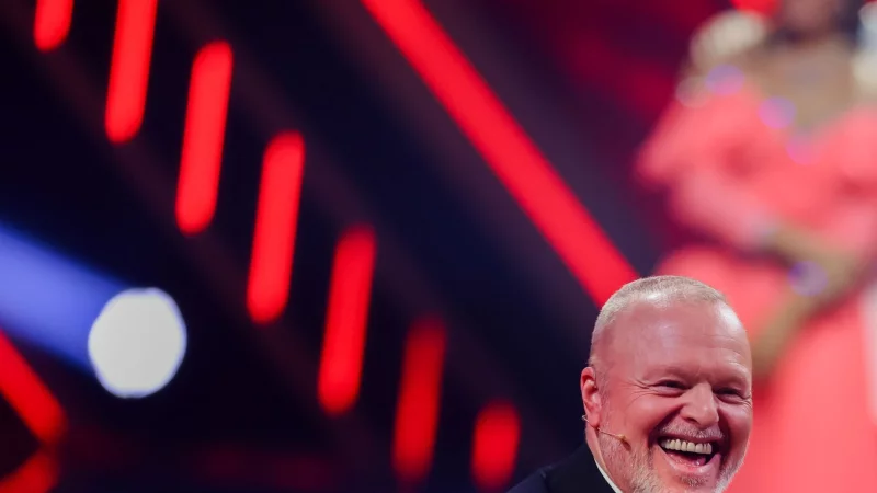 Bodenst&auml;ndig bei der Haarpflege: TV-Star Stefan Raab. - &copy; Rolf Vennenbernd/dpa