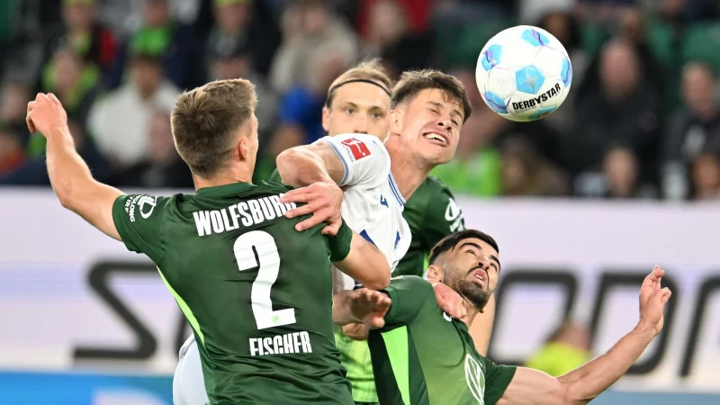 Wolfsburg und Hoffenheim lieferten sich ein umk&auml;mpftes Duell. - &copy; Swen Pf&ouml;rtner/dpa