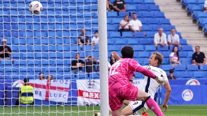 Englands Kapit&auml;n Harry Kane erl&ouml;ste seine Mannschaft mit dem 1:0 gegen den Fu&szlig;ball-Zwerg Andorra. - &copy; Bradley Collyer/PA Wire/dpa