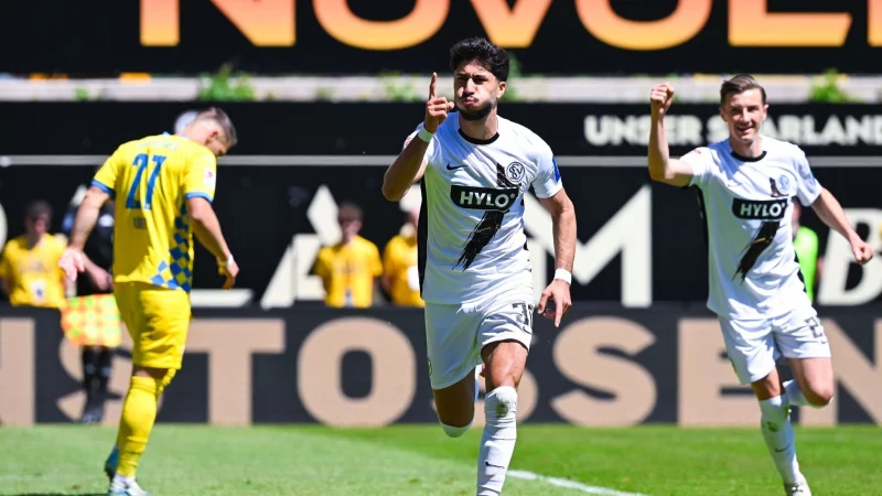 Doppelpack binnen drei Minuten zum 2:0 und 3:0: Elversbergs Muhammed Damar. - © Silas Schueller/DeFodi Images/dpa