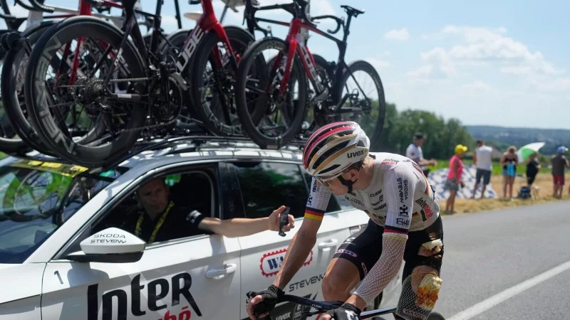 Zimmermann will die Tour trotz seines schweren Sturzes fortsetzen. - © Mosa\\\'ab Elshamy/AP/dpa